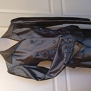 Dana Buchman 100% Silk Suit Set Embroidery Trim Size 2 WOMENS 2
